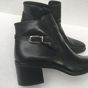 Women's BANDOLINO Ankle Bootie, 10M, Black